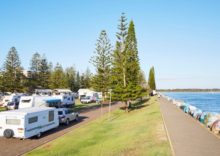Caravan park with view of the ocean, NRMA Port Macquarie Breakwall Holiday Park
