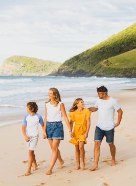 Family at Blueys Beach, Blueys Beach