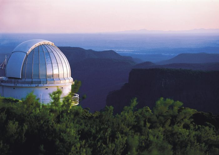 Long shot of the Siding Spring Observatory at twilight time in Coonabarabran