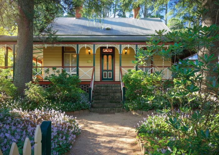 Self contained accommodation at Glen Isla Blue Mountains Accommodation, Wentworth Falls