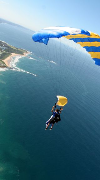 Tandem skydiving above Wollongong beaches, with Skydive Sydney, Wollongong