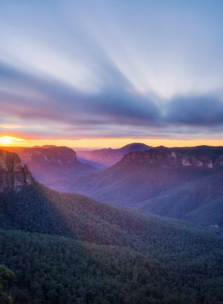 Sun setting over the Grose Valley in the Blue Mountains National Park